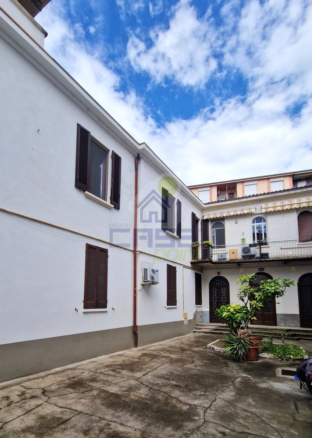 ESTERNA