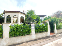AMPIA VILLA INDIPENDENTE CON GIARDINO PRIVATO