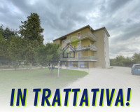 Appartamento in piccolo contesto, con Garage e Cantina