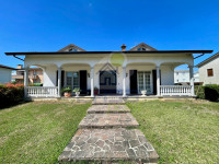 VILLA INDIPENDENTE CON AMPIO GIARDINO IN ZONA RESIDENZIALE