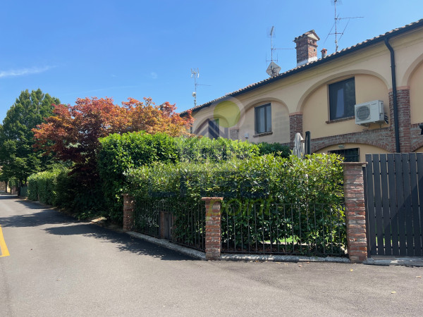 VILLA CON PISCINA A SAN MARINO