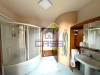 ae52fdad-4c94-4dca-a93b-9b7916cba509.jpg