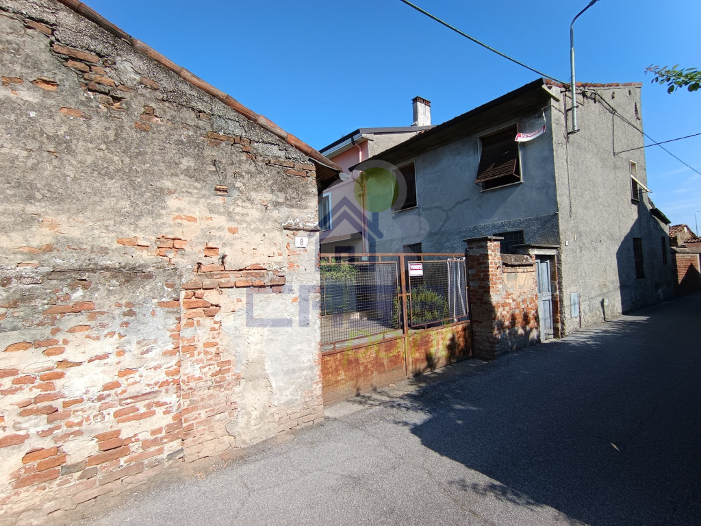 facciata esterna 1.jpg