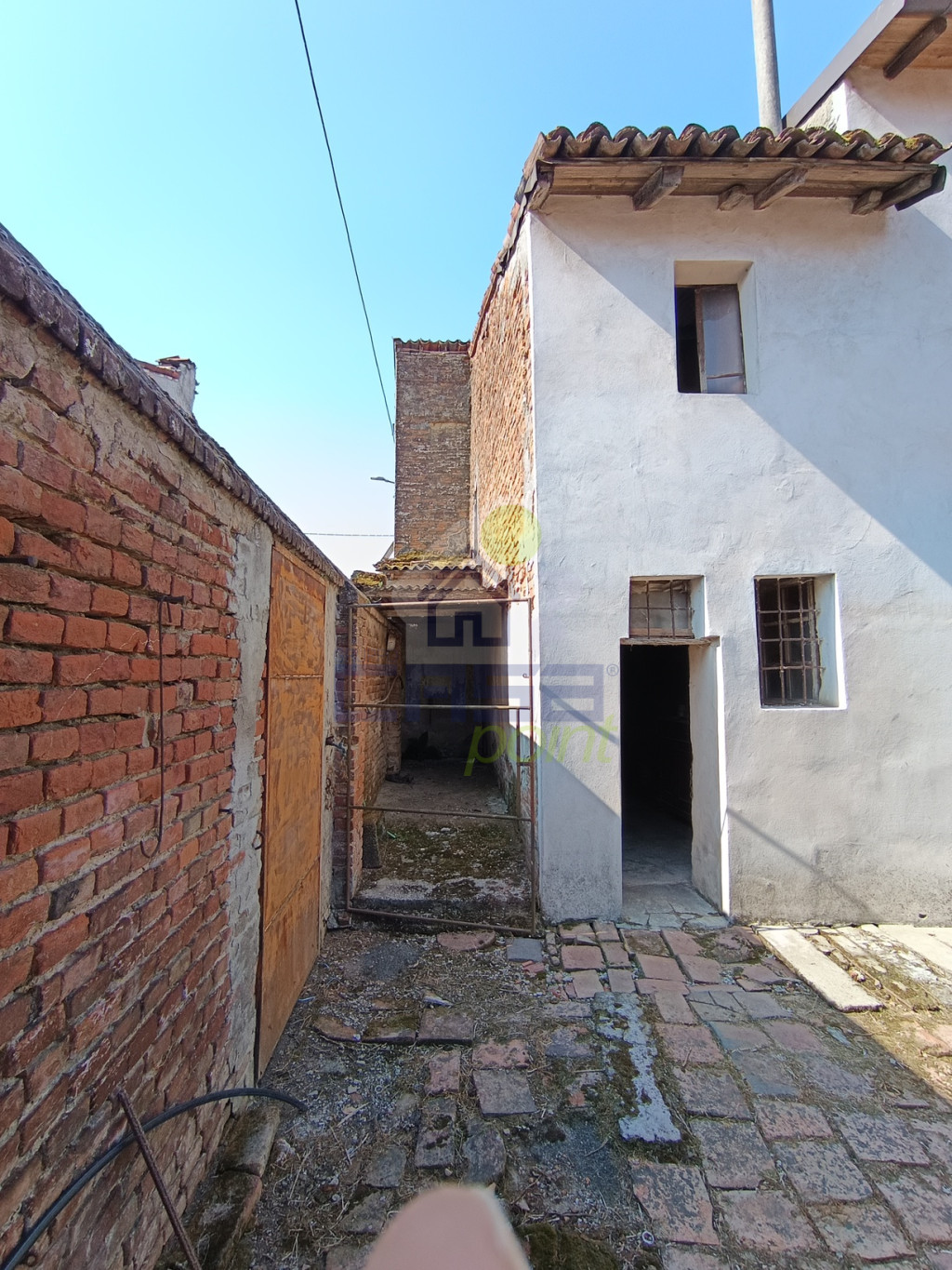 secondo cortile interno 1.jpg