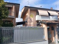 APPARTAMENTO IN VILLA CON AMPIA AREA ESTERNA PRIVATA E GIARDINO