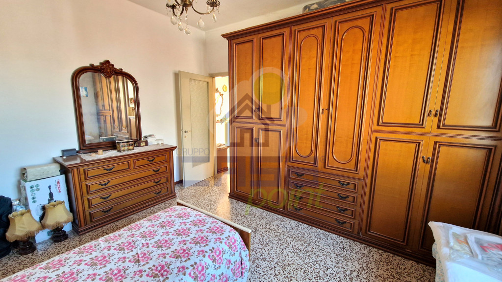 SECONDA CAMERA 2