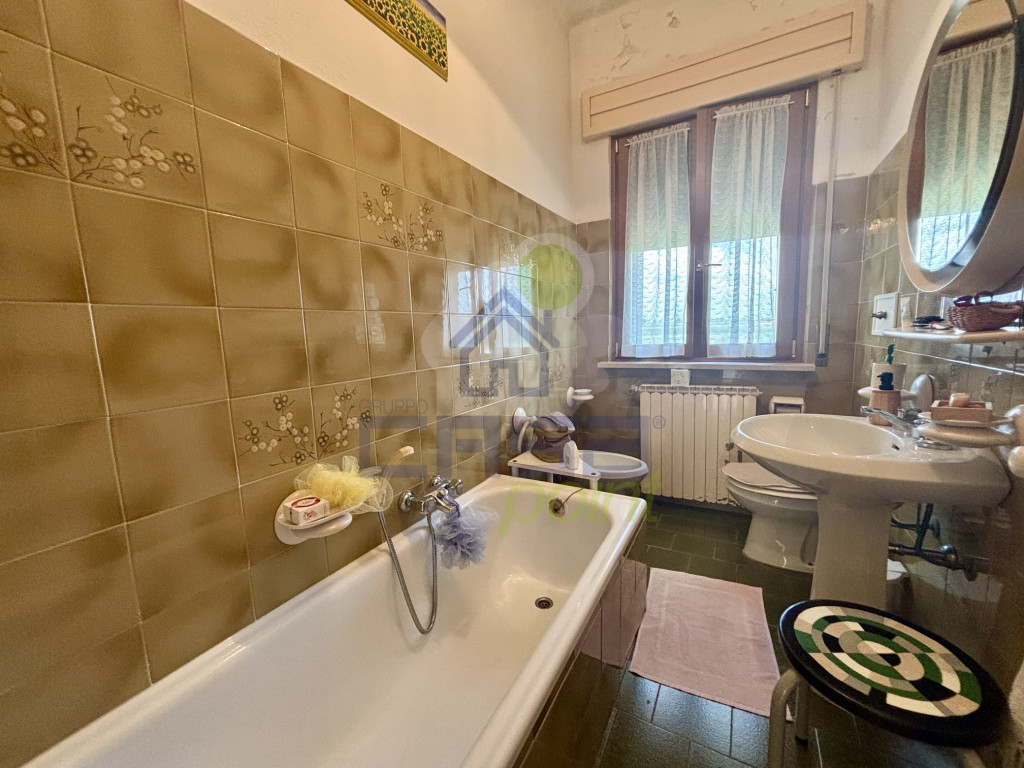 bagno-con-vasca.jpeg