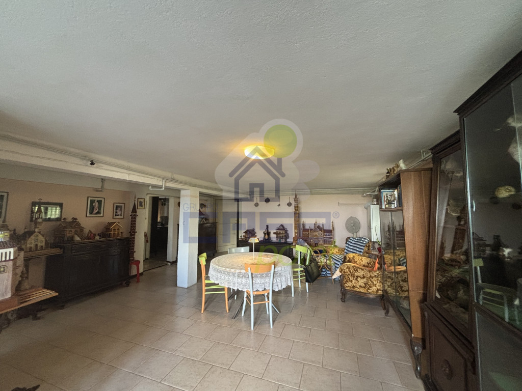 locale-adibito-a-taverna-estiva.jpeg