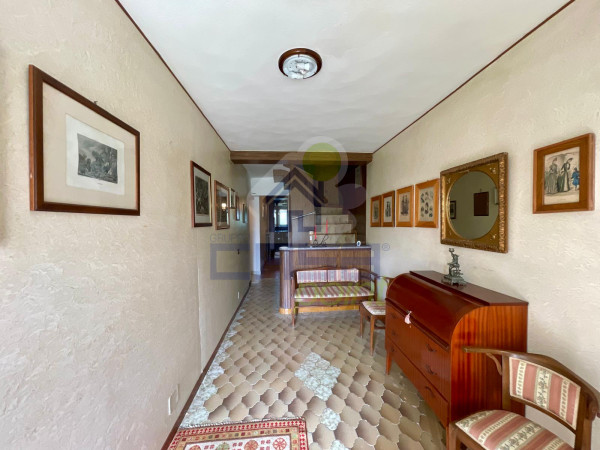 CASA SEMI-INDIPENDENTE CON GIARDINO ESCLUSIVO IN ZONA PANORAMICA