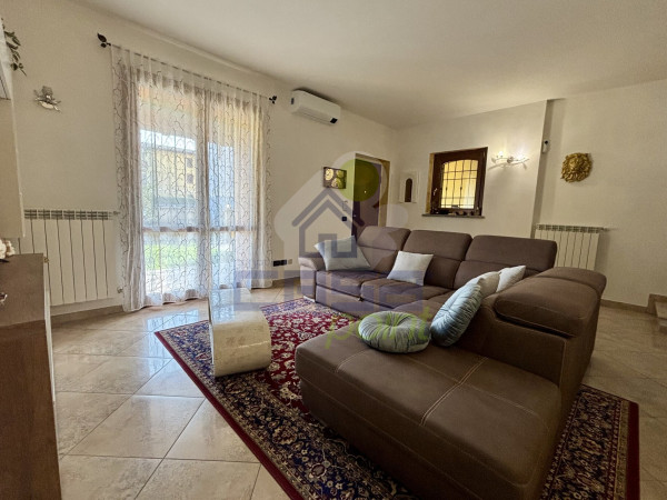 VILLA A SCHIERA DI PRESTIGIO – UNICA NEL SUO GENERE IN CONTESTO RESIDENZIALE