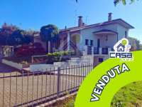 CASA LIBERA SU TRE LATI CON AMPIO GIARDINO E TAVERNA