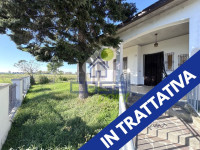 Villietta Indipendente su 4 lati  con giardino e garage