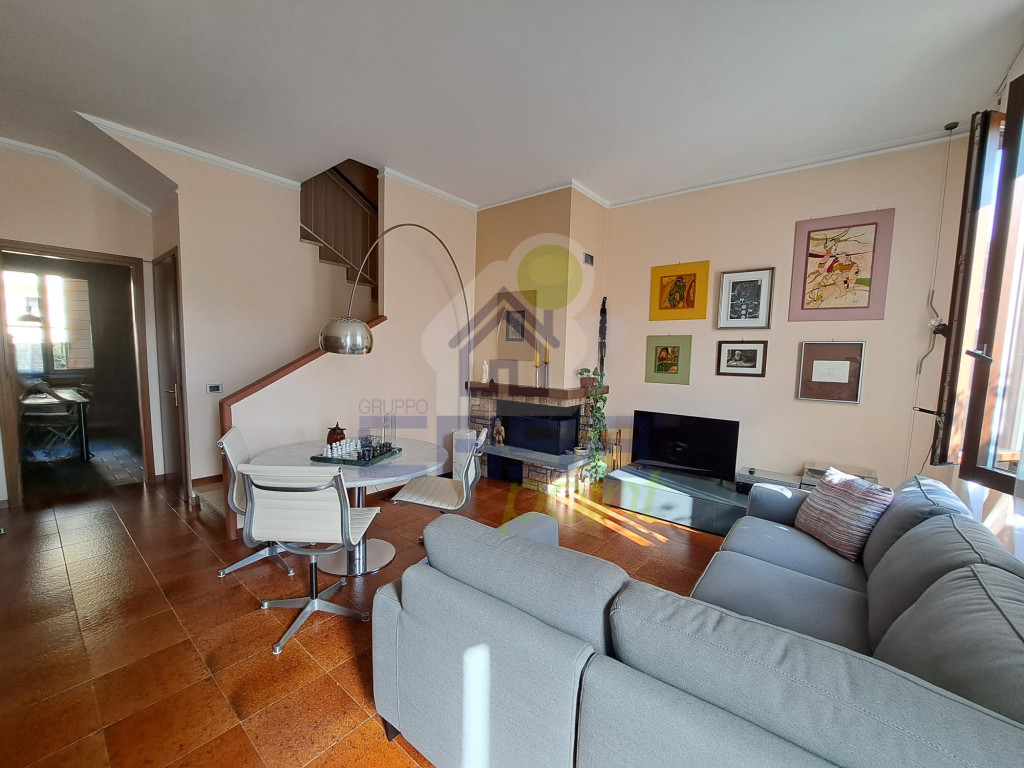 SALA1.jpg