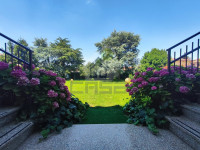 vista-scalinate-ingresso.jpg