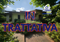 Villa singola con taverna nell'interrato.