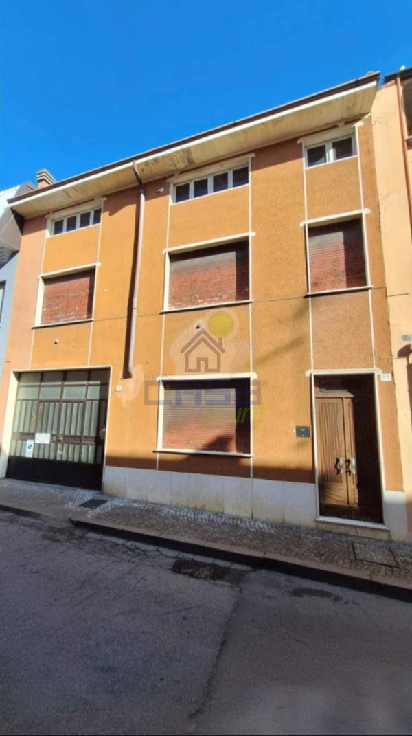 Porzione di casa con cortile