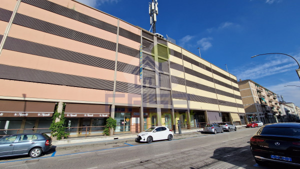 GARAGE IN ZONA CENTRALE CON ACCESSO AUTOMATIZZATO!