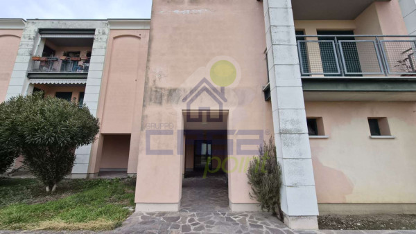 appartamento con due camere e garage