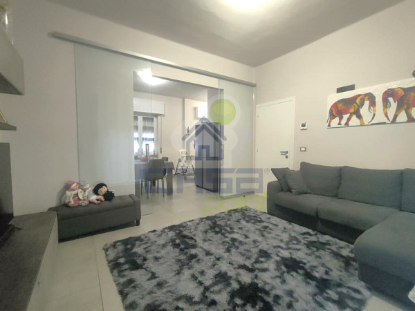 VILLA  CON GIARDINO E GARAGE DOPPIO