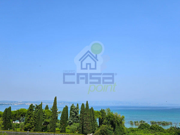 Bilocale vista lago a Desenzano