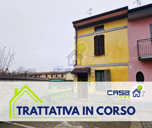 CASA SEMINDIPENDENTE CON BOX DOPPIO E GIARDINO