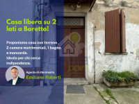 Casa indipendente su due livelli con ampio cortile