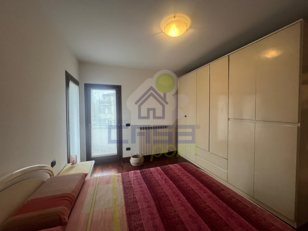 BILOCALE ARREDATO CON POSTO AUTO