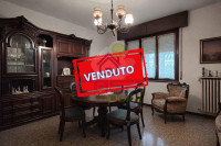 UN AMPIO APPARTAMENTO VICINO A TUTTI I SERVIZI!!!