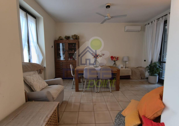 Casa Indipendente con Giardino Box e Posto auto!