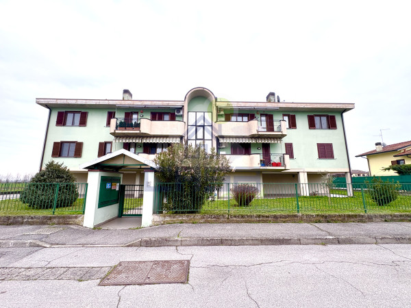 RAFFINATO TRILOCALE CON BOX, CONTESTO SIGNORILE