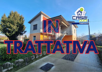 Appartamento quadrilocale al primo in villa.