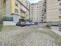 cortile Posti auto (1).jpg