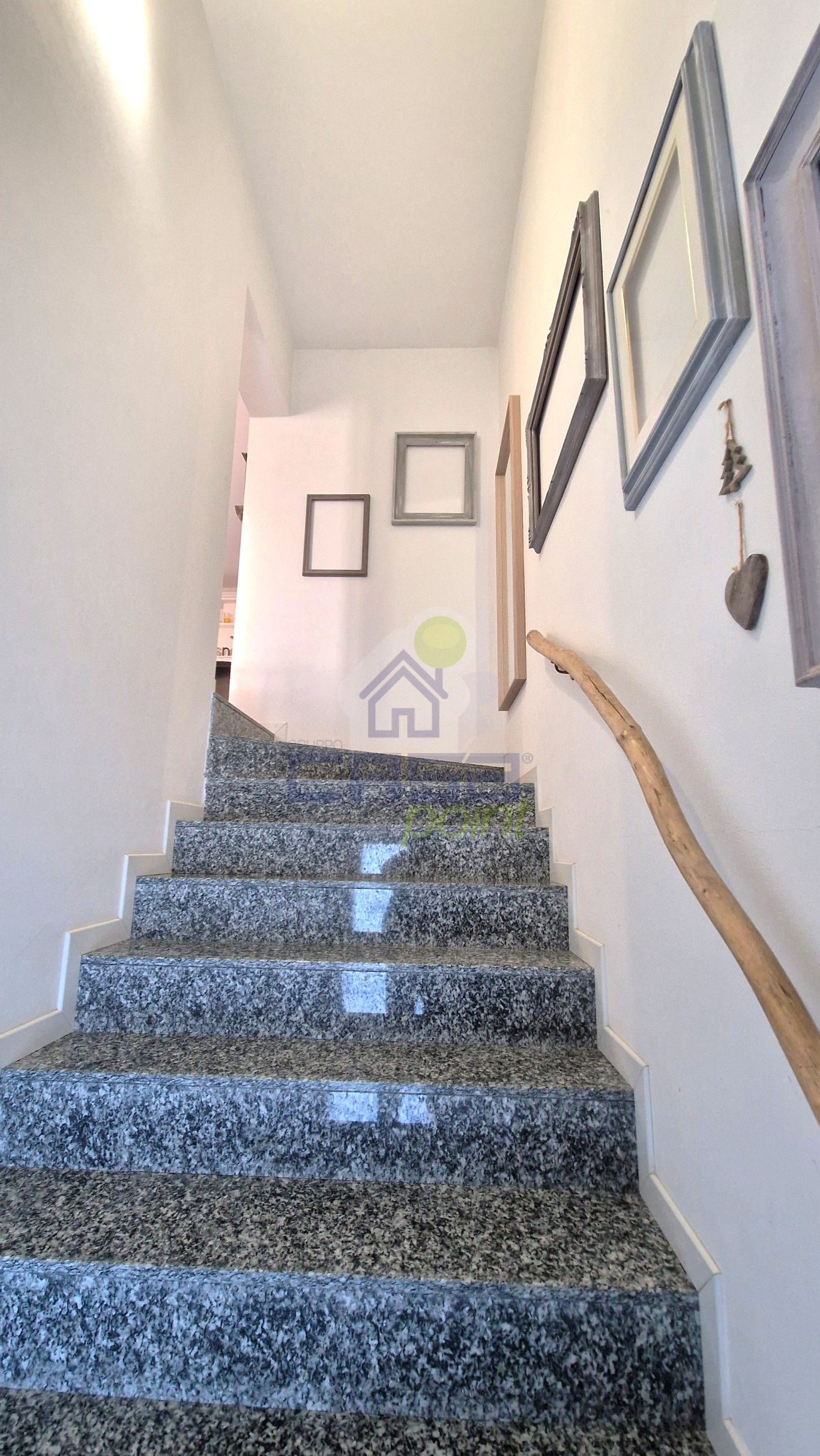 VANO SCALA INTERNO 2