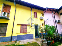 CASETTA SEMINDIPENDENTE ARREDATA