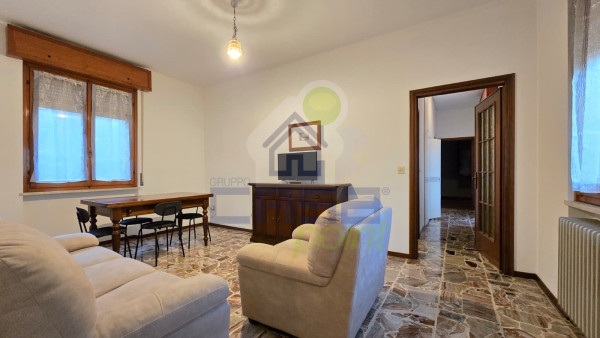 TRILOCALE  IN AFFITTO ARREDATO