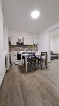 Porzione di casa con una camera da letto.