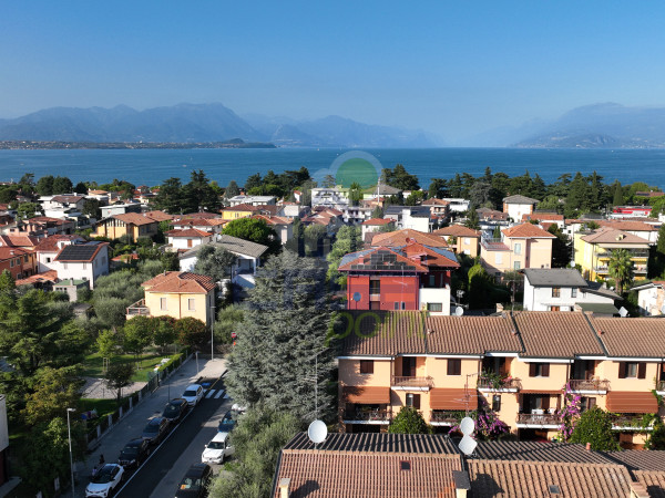 Spazi e vista lago a Desenzano