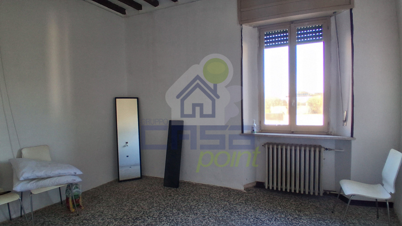 seconda camera da letto 1.jpg