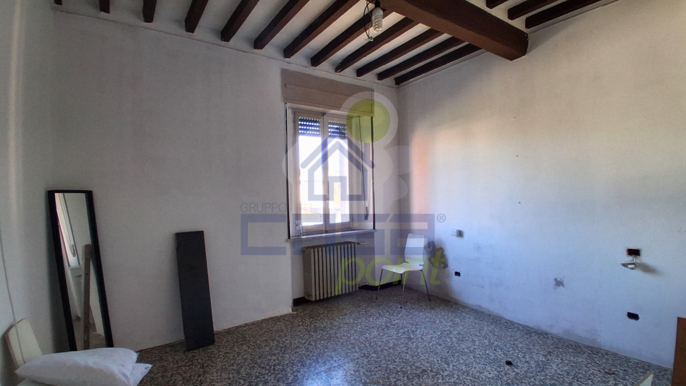 seconda camera da letto.jpg