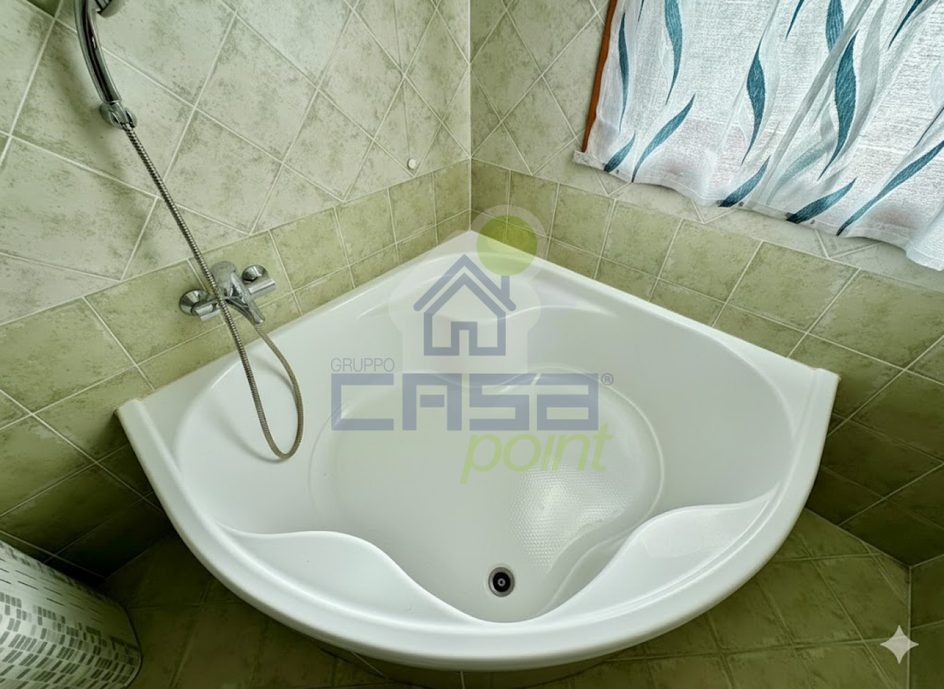 VASCA PRIMO PIANO.jpg