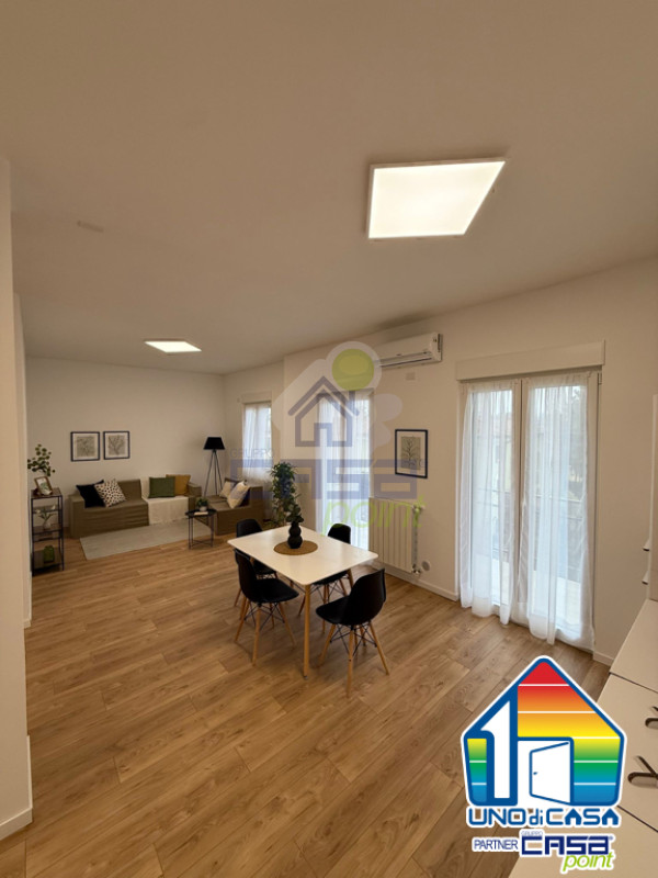 Elegante Appartamento Ristrutturato con Box Doppio.