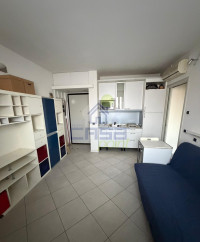 MONOLOCALE IN ZONA BEN SERVITA E ALTAMENTE RICHIESTA