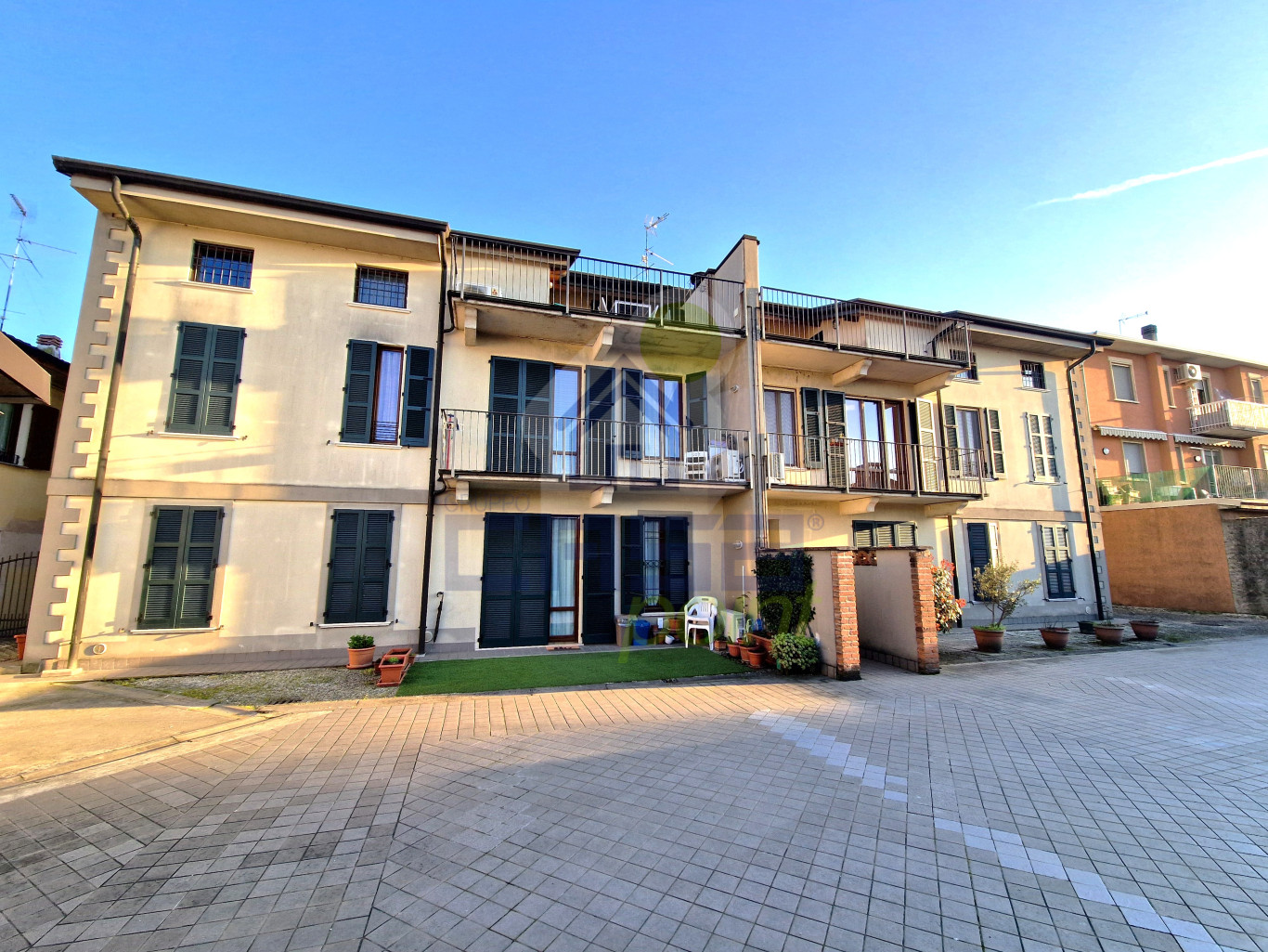 ELEGANZA E CONFORT! ULTIMO PIANO CON TERRAZZA - CLASSE A2 A CASTELVERDE!