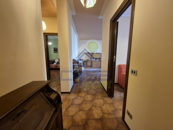 BILOCALE CON GIARDINETTO DI PROPRIETA' BOX E CANTINA