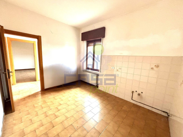 Trilocale Indipendente con 90mq di Giardino Privato e Box a Lodi