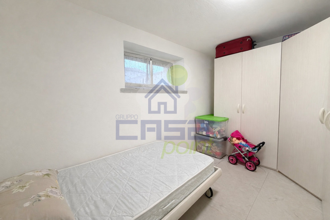 CAMERETTA PIANO TERRA.jpg