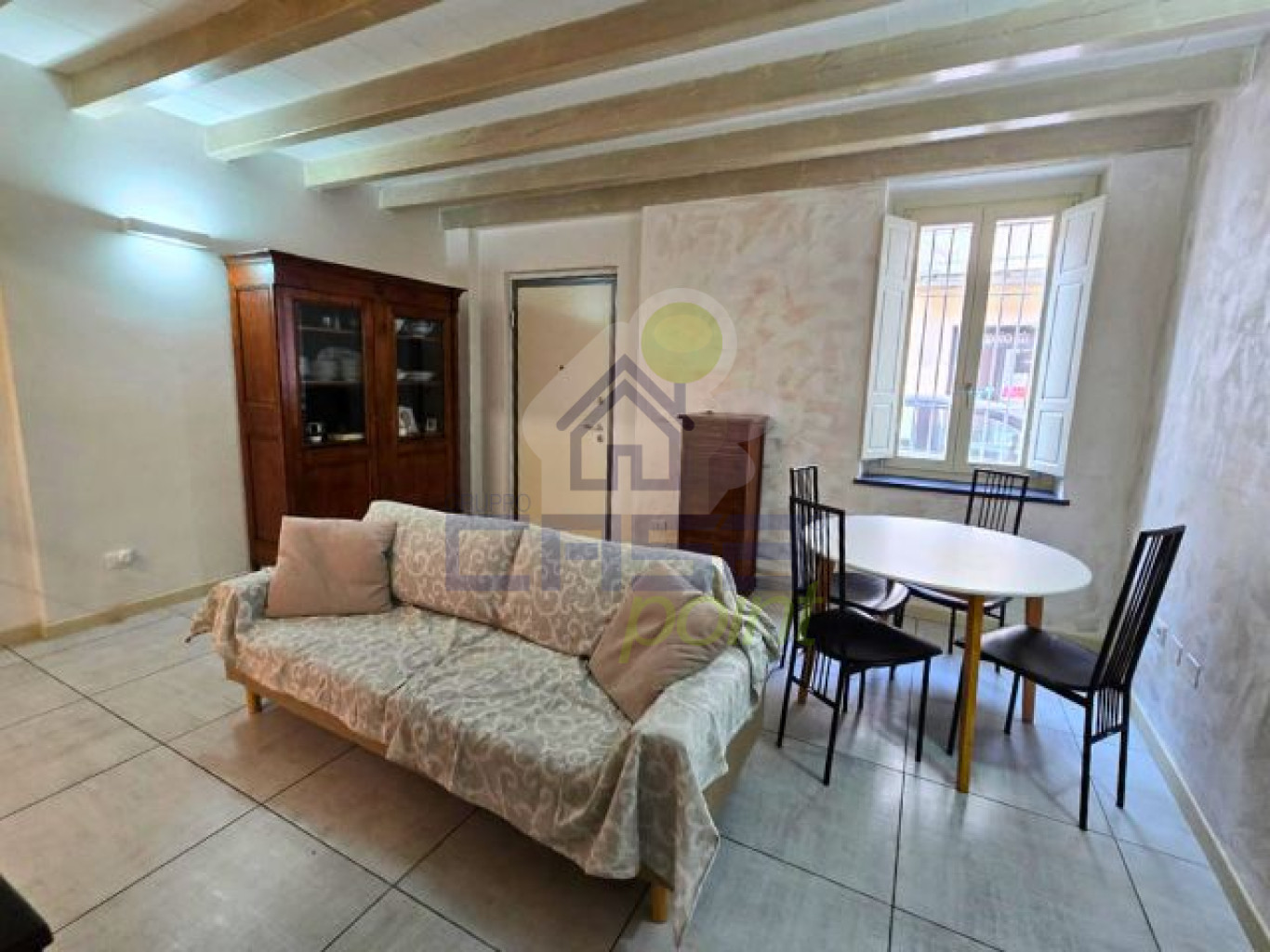 BILOCALE RISTRUTTURATO CON CORTILE PRIVATO, GARAGE E UTENZE INCLUSE!!!