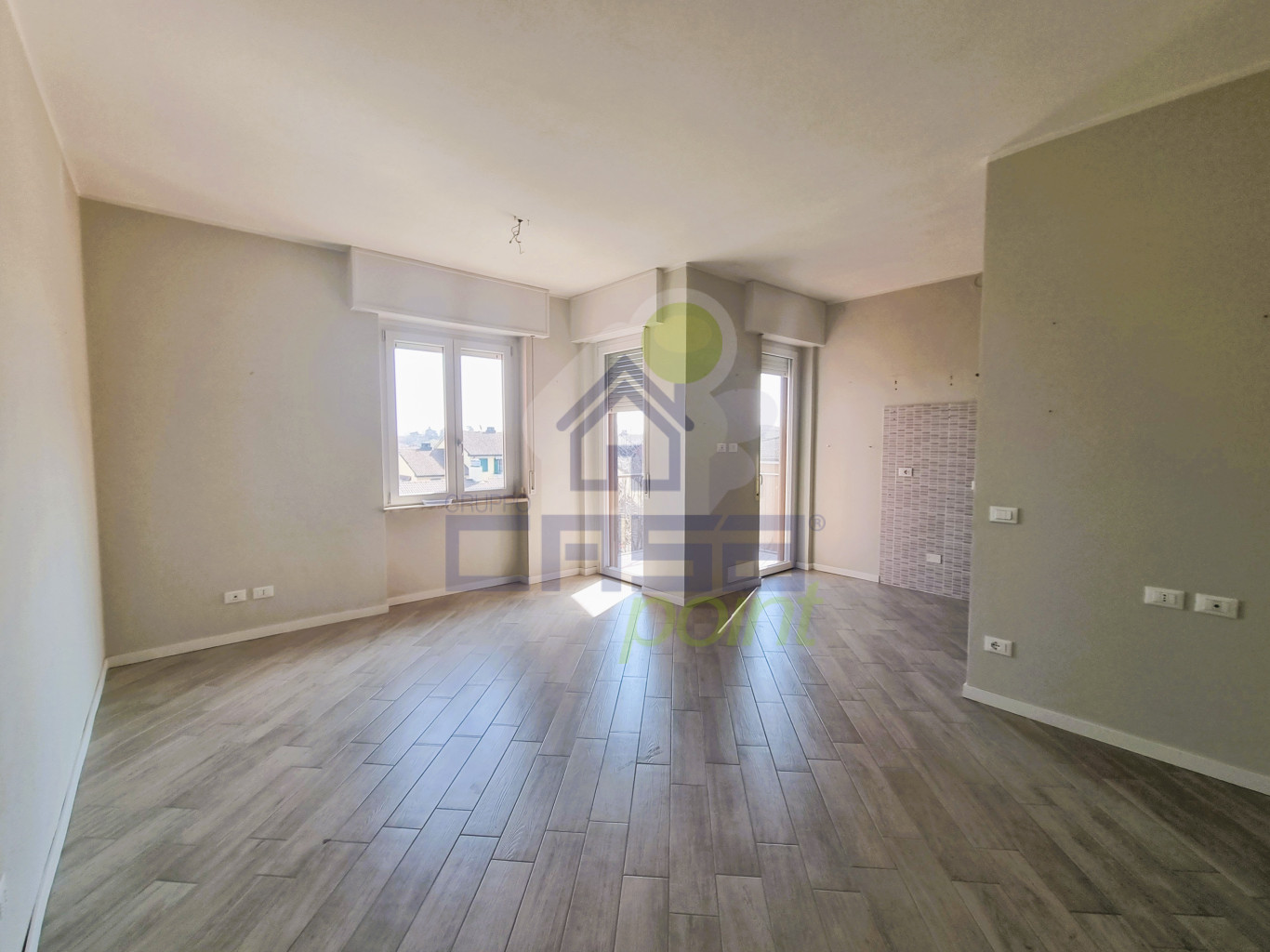 LUMINOSO ed ELEGANTE