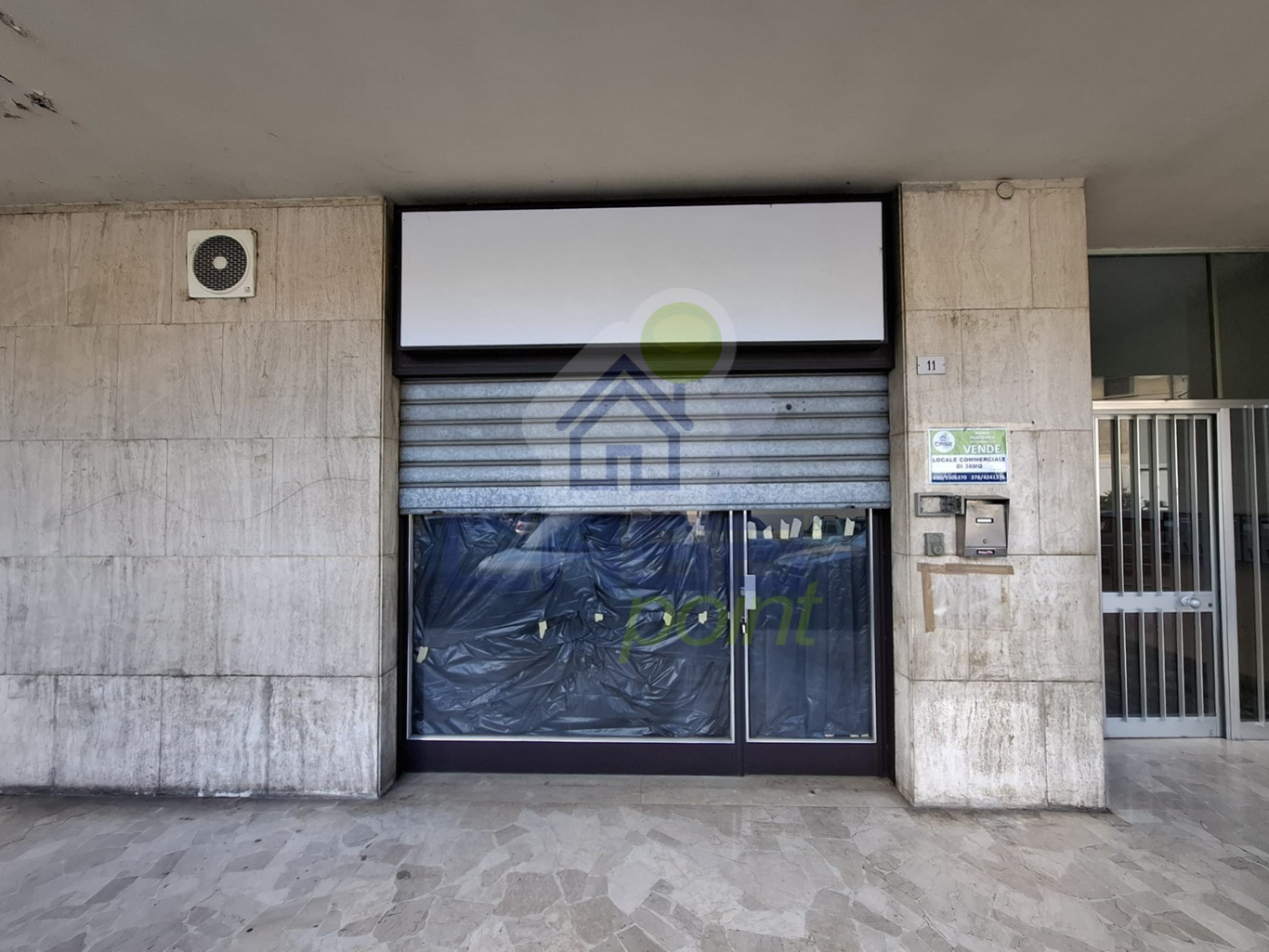 Negozio in centro al paese