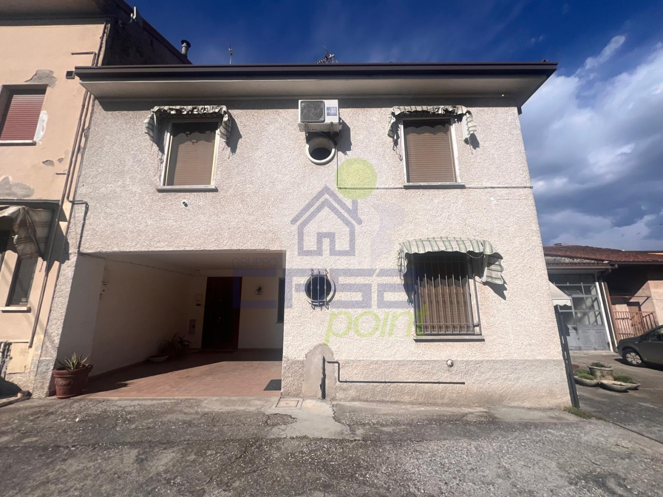 PORZIONE DI CASA IN CORTE